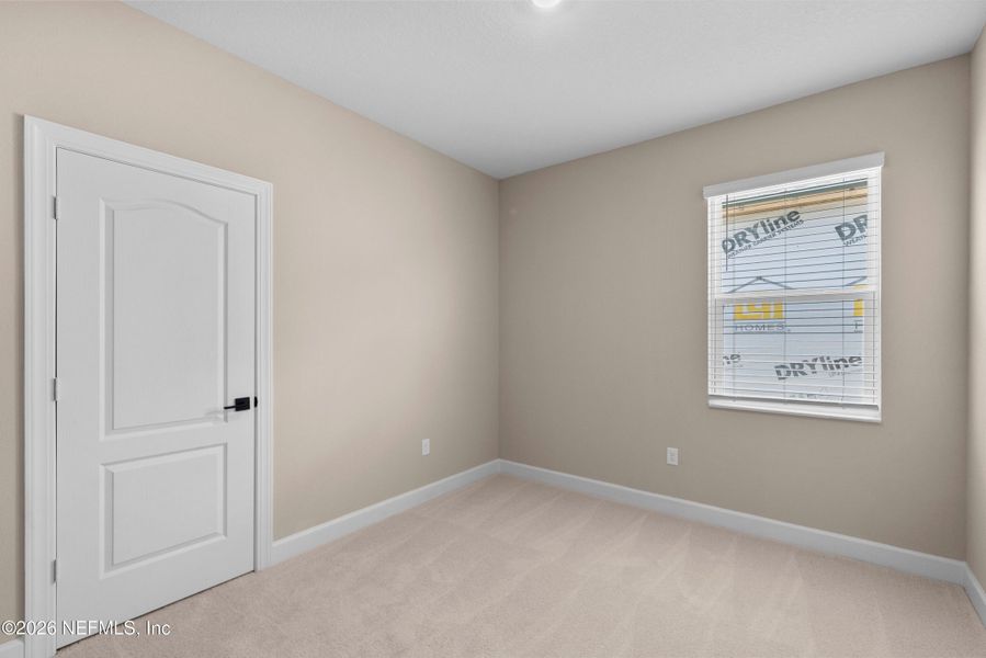Spacious, unfurnished interior of a new home in Jennings Farm, Middleburg (Image 13).