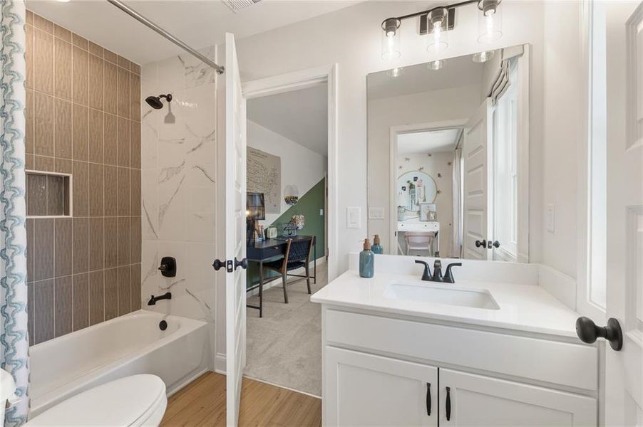Furnished interior view inside a new home in , Dallas (Image 24).