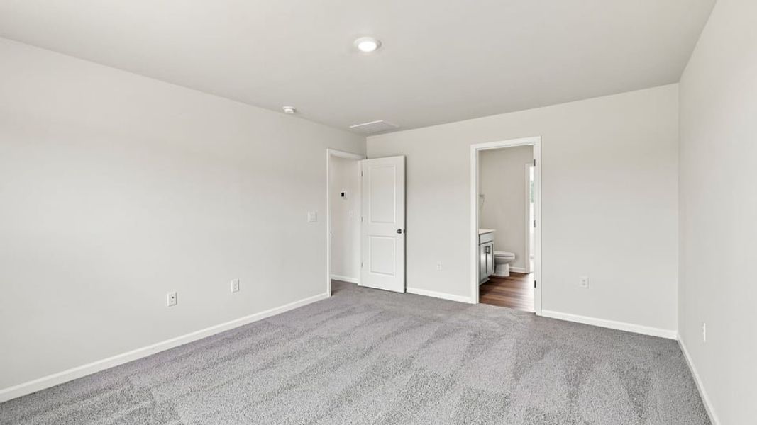Spacious, unfurnished interior of a new home in Tyger Pines, Moore (Image 29).