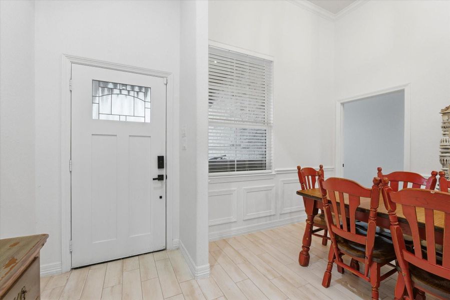 Furnished interior view inside a new home in , Anahuac (Image 28).