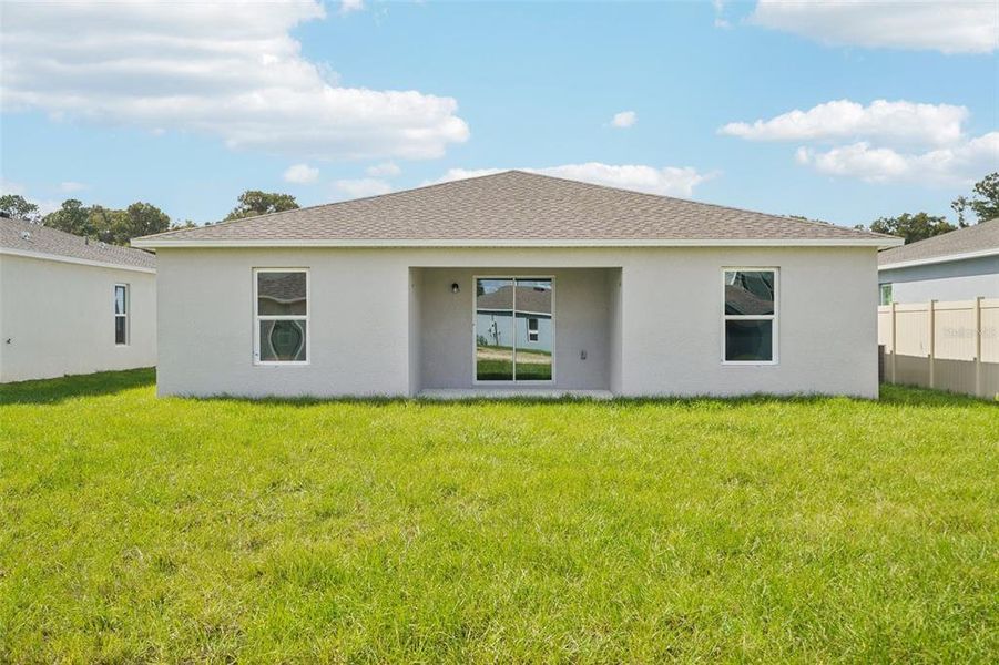 Exterior details and patio area of a home in West Oak, Ocala (Image 8). Exterior details and patio area of a home in West Oak, Ocala (Image 8).