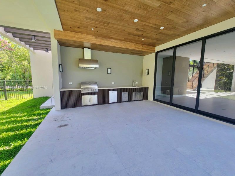 Image 70 of a home in . Image 70 of a home in .