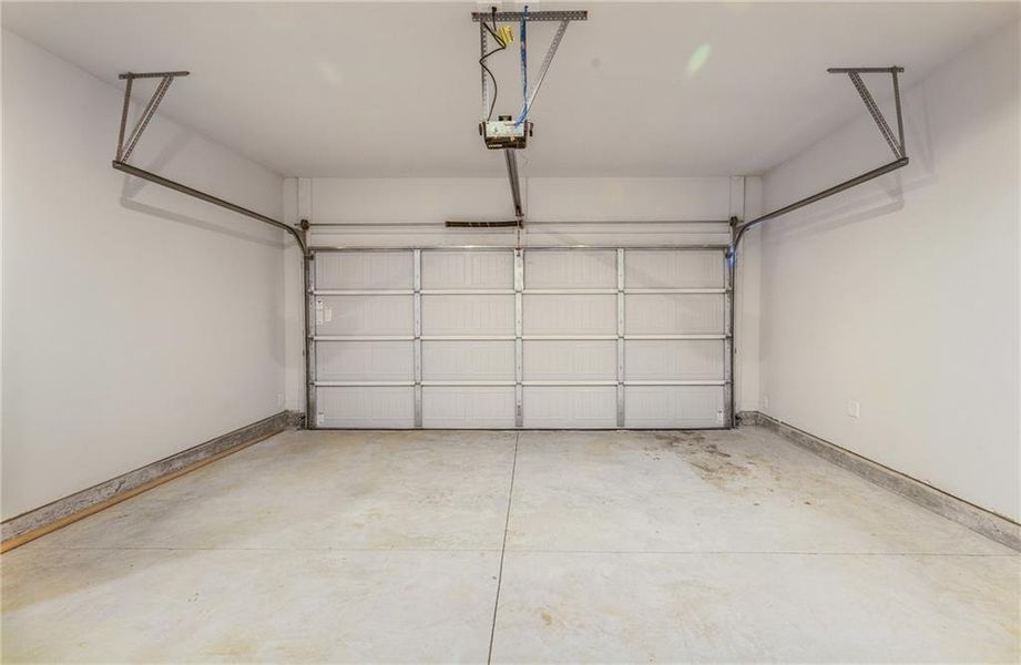 Spacious, unfurnished interior of a new home in , Conyers (Image 18).