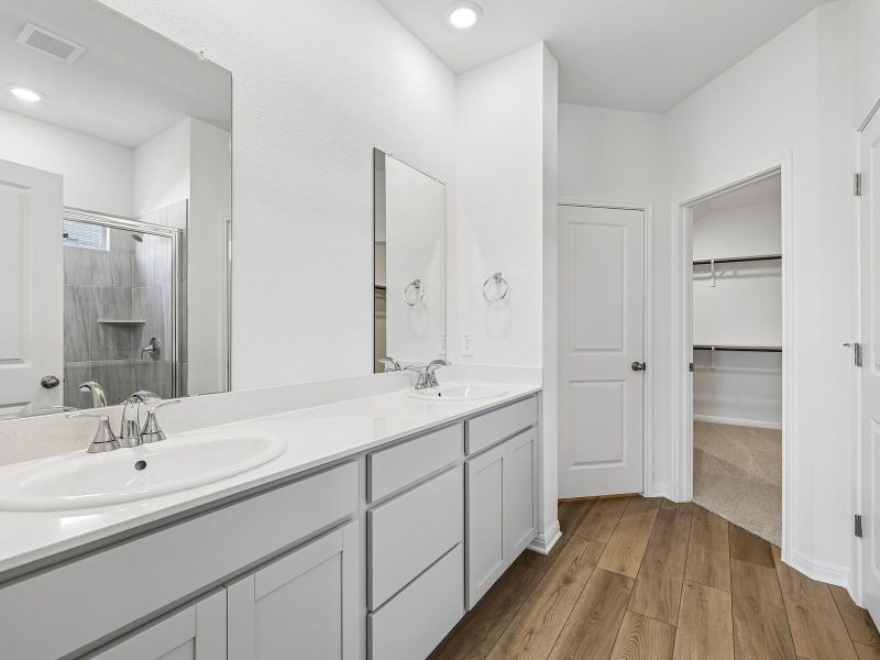 Furnished interior view inside a new home in Waterstone Crossing, Kyle (Image 6).
