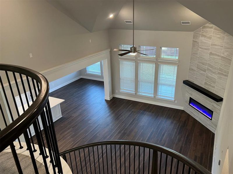 Spacious, unfurnished interior of a new home in Marine Creek Ranch, Fort Worth (Image 9). Spacious, unfurnished interior of a new home in Marine Creek Ranch, Fort Worth (Image 9).