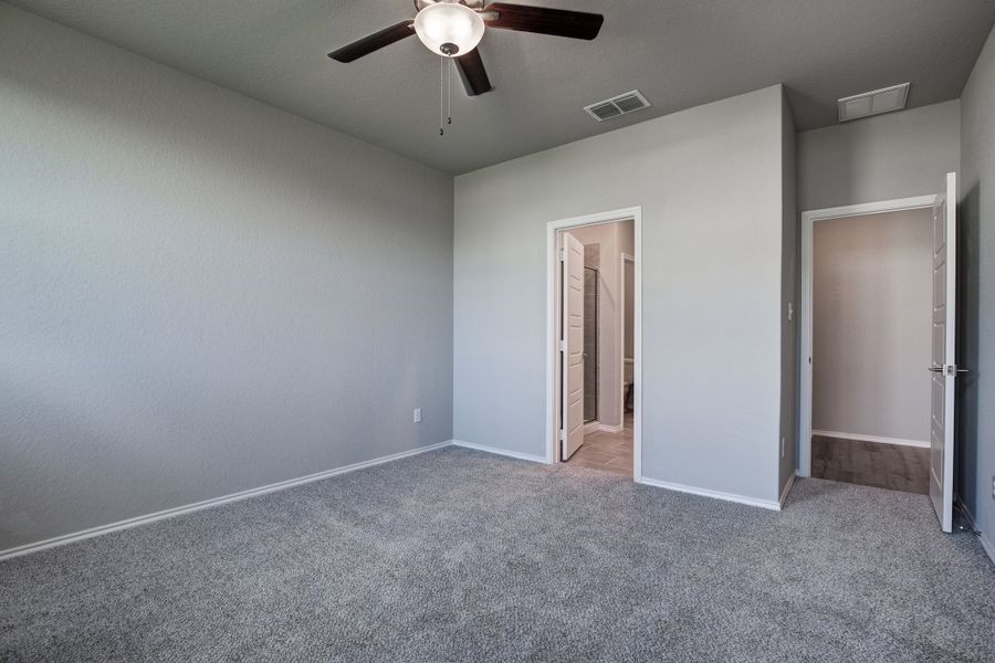Representative unfurnished interior of a home built from the The Asheville I by Davidson Homes LLC in Bricewood, San Antonio (Image 20).