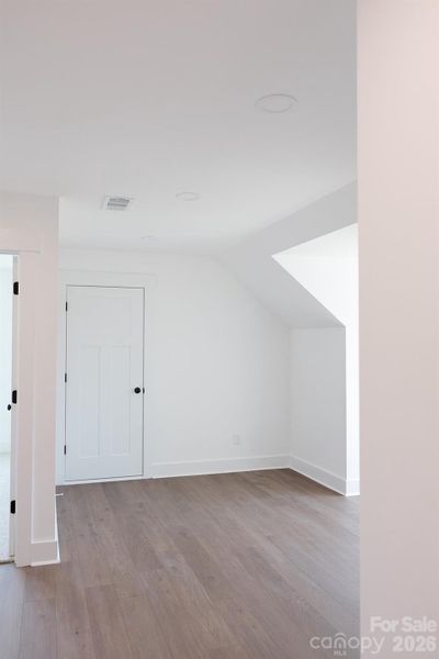 Spacious, unfurnished interior of a new home in , York (Image 19).