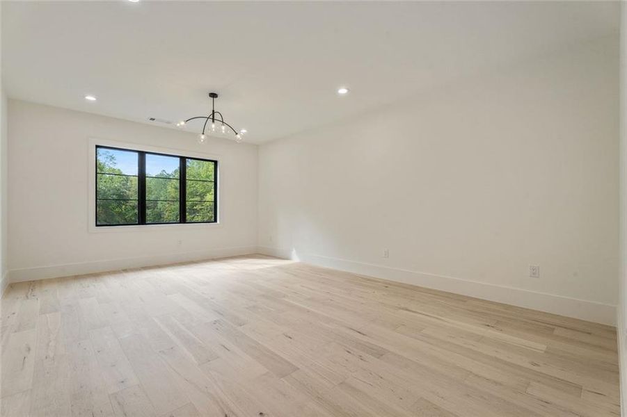 Spacious, unfurnished interior of a new home in , Alpharetta (Image 21).