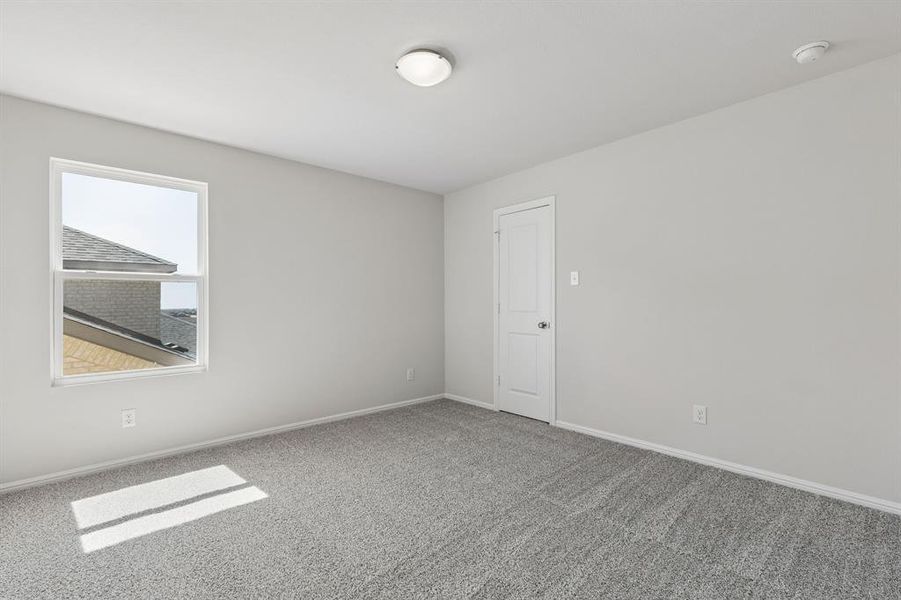 Spacious, unfurnished interior of a new home in Bellagio, Forney (Image 16).