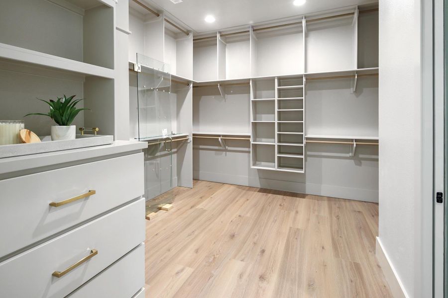 Furnished interior view inside a new home in , Bryan (Image 33).