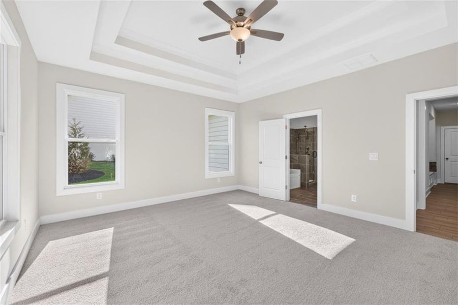 Spacious, unfurnished interior of a new home in , Gainesville (Image 43).