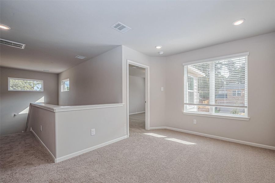 Spacious, unfurnished interior of a new home in Sunterra, Katy (Image 35). Spacious, unfurnished interior of a new home in Sunterra, Katy (Image 35).