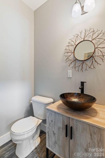 Image 36 of a home in .