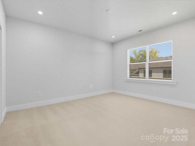 Secondary bedroom with no bad angles.