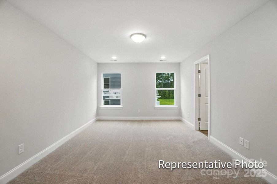 Spacious, unfurnished interior of a new home in Harrisburg Village Townhomes, Harrisburg (Image 24).