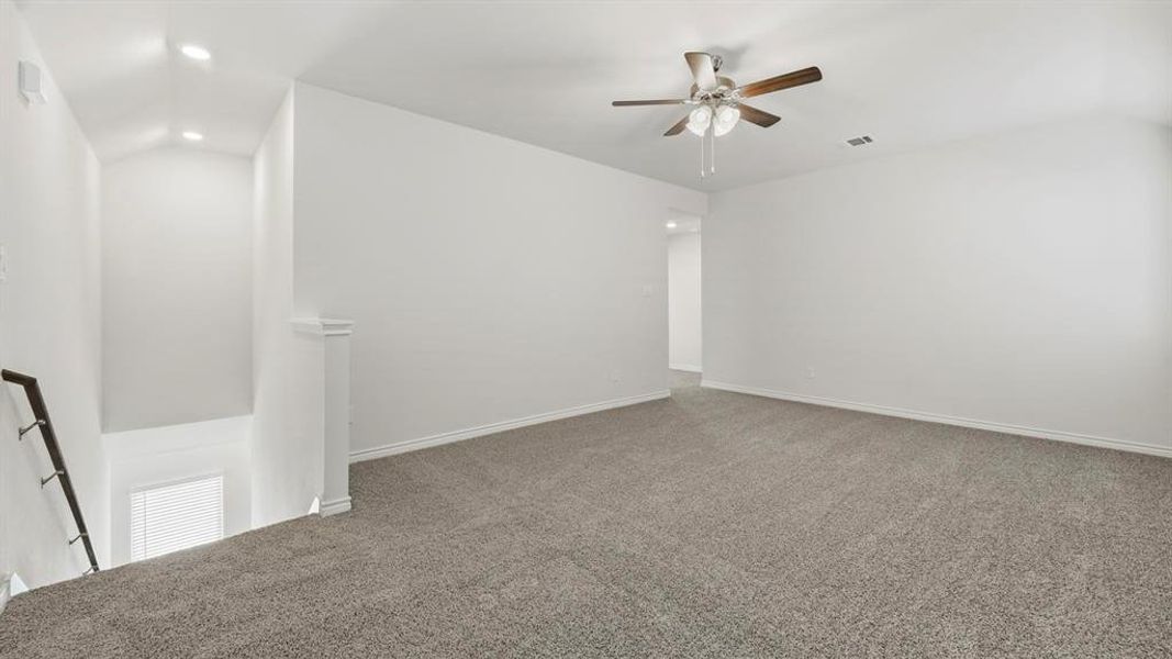 Spacious, unfurnished interior of a new home in Silverado, Aubrey (Image 29).