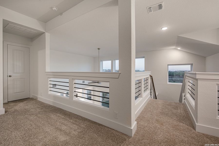Spacious, unfurnished interior of a new home in Stillwater Ranch, San Antonio (Image 30).