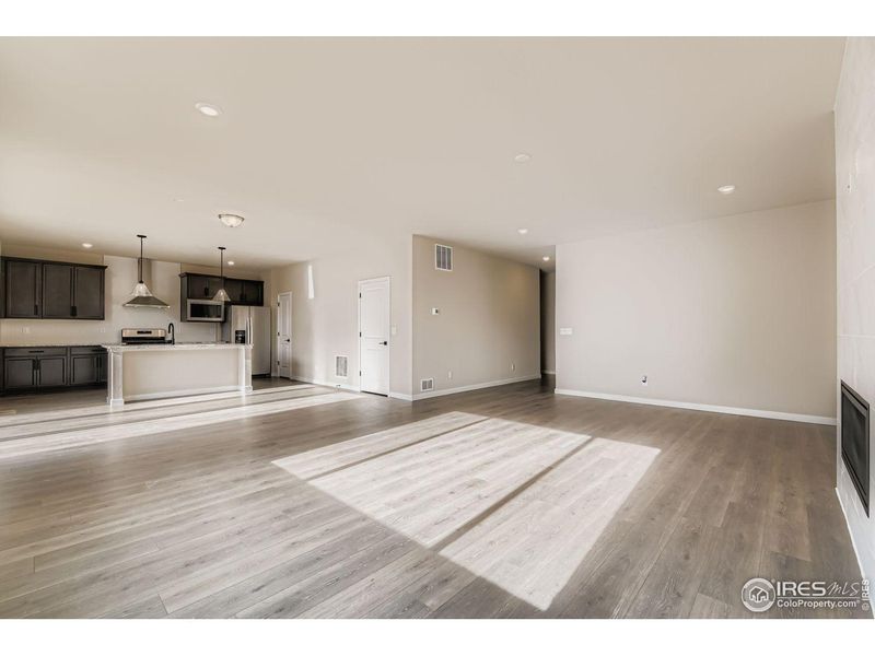 Spacious, unfurnished interior of a new home in Hidden Creek, Frederick (Image 23).