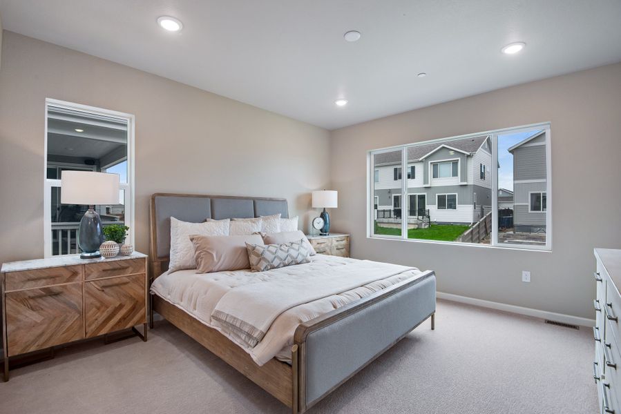 Furnished interior view inside a new home in Reunion, Commerce City (Image 32).