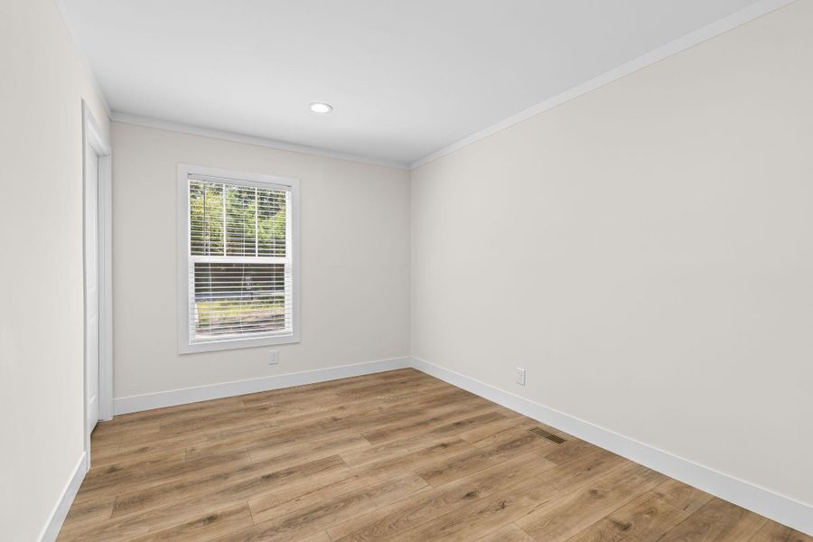 Spacious, unfurnished interior of a new home in , Ravenel (Image 19).