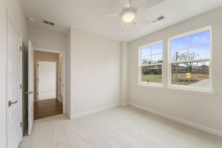 Spacious, unfurnished interior of a new home in Ridgecrest at Midway, Anderson (Image 39).