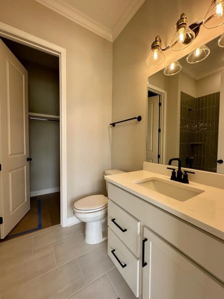Monroe B Bathroom 2 Monroe B Bathroom 2