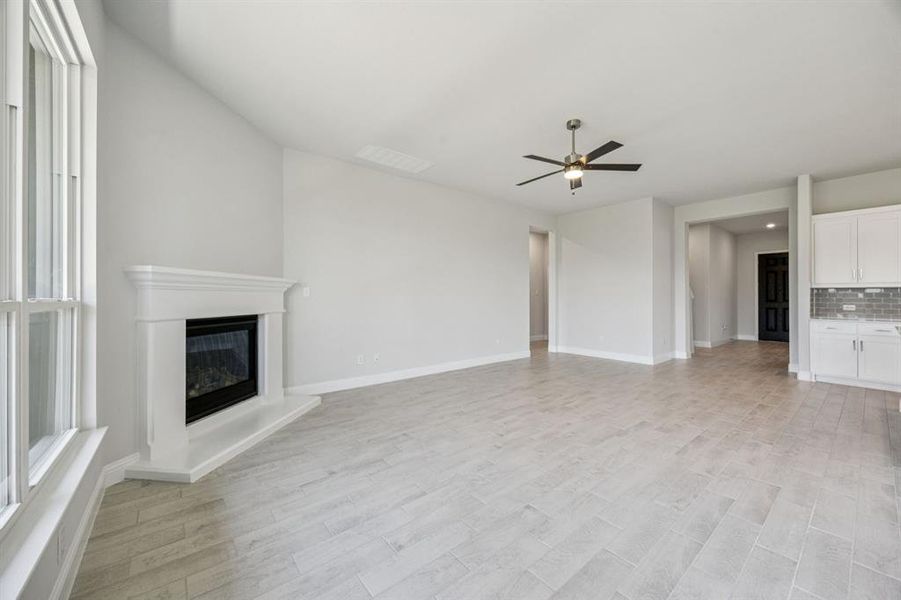 Spacious, unfurnished interior of a new home in Sicily, Princeton (Image 10).