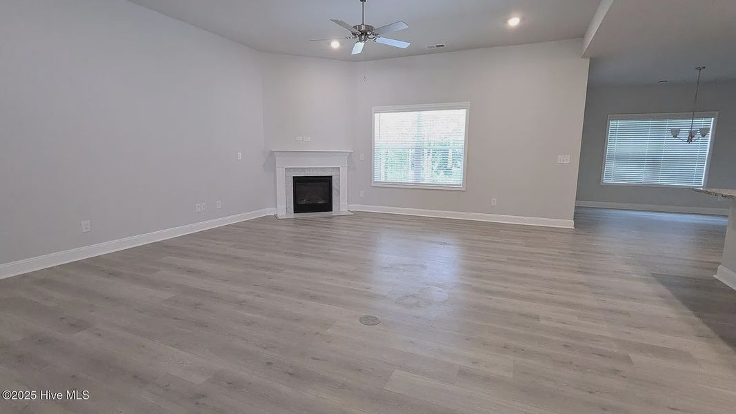 Spacious, unfurnished interior of a new home in Harvest Creek, Nashville (Image 13).