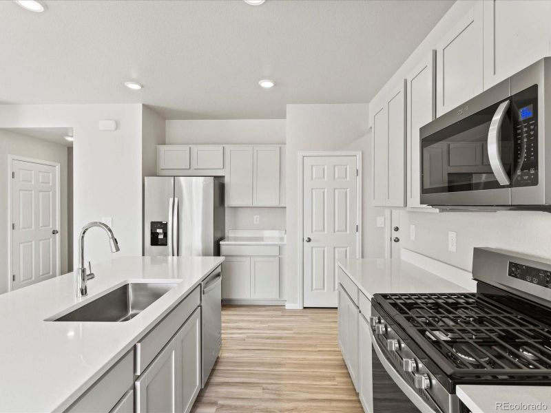 Furnished interior view inside a new home in Lake Bluff, Greeley (Image 15). Furnished interior view inside a new home in Lake Bluff, Greeley (Image 15).