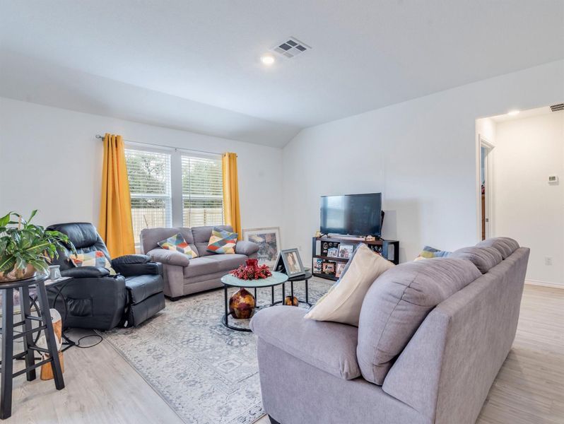 Furnished interior view inside a new home in Woodfield Preserve, Georgetown (Image 10).