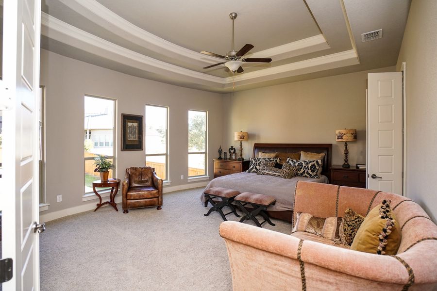 Representative furnished interior of a home built from the The Scottsdale 5000 by Whitestone Custom Homes in Johnson Ranch, Bulverde (Image 16).