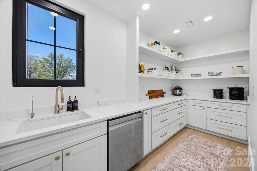 Furnished interior view inside a new home in , Monroe (Image 27).