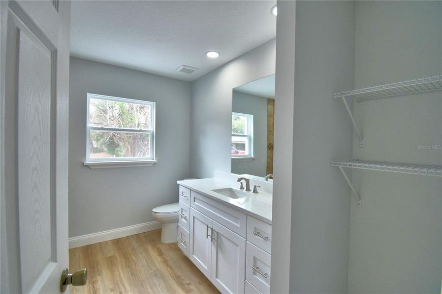 Furnished interior view inside a new home in , Bartow (Image 12).