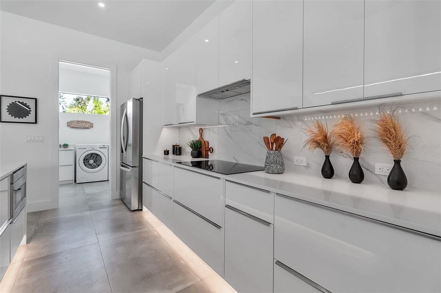 Furnished interior view inside a new home in , Sarasota (Image 35).