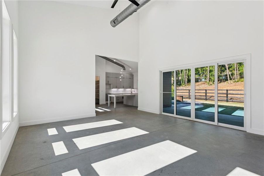 Spacious, unfurnished interior of a new home in , Marietta (Image 20).