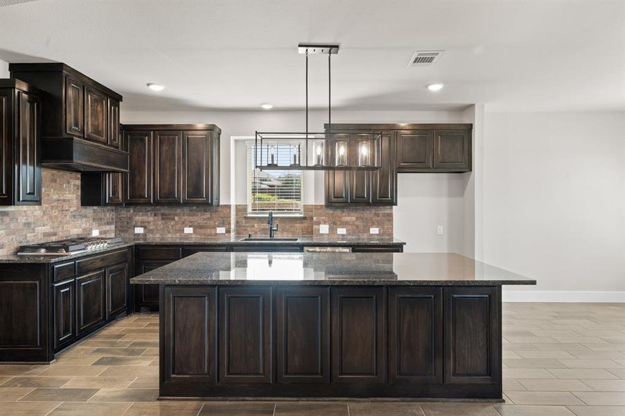 421 Willie- Kitchen-2