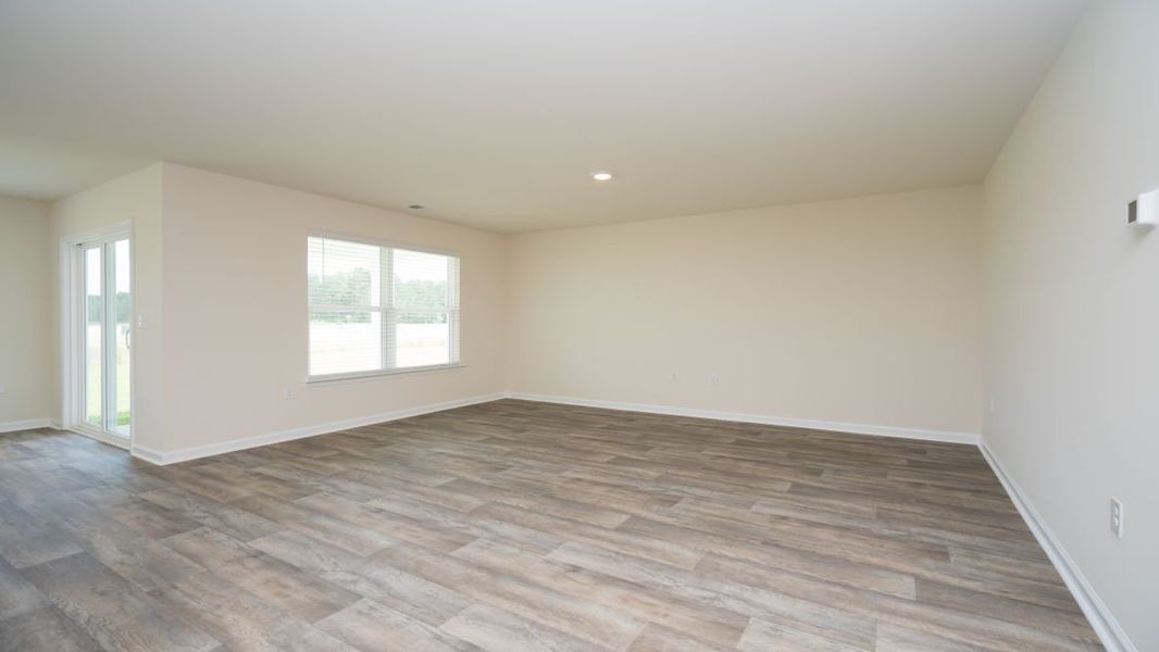 Representative unfurnished interior of a home built from the ARIA by D.R. Horton in Jordanville Farms, Galivants Ferry (Image 27).