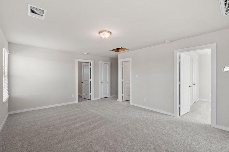 Spacious, unfurnished interior of a new home in Arabella on the Prairie 60', Richmond (Image 15).