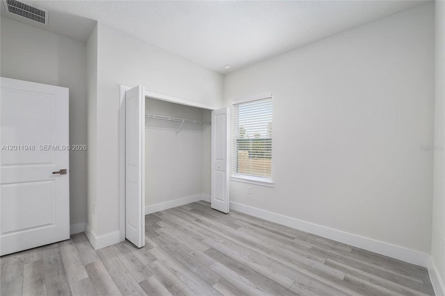 Spacious, unfurnished interior of a new home in , Ocala (Image 32).