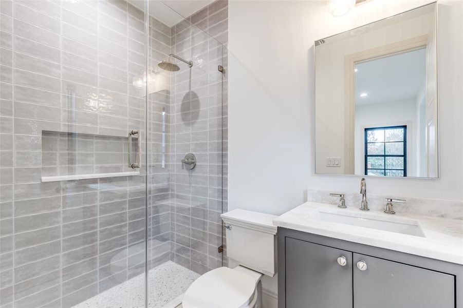 Furnished interior view inside a new home in , Dallas (Image 28). Furnished interior view inside a new home in , Dallas (Image 28).