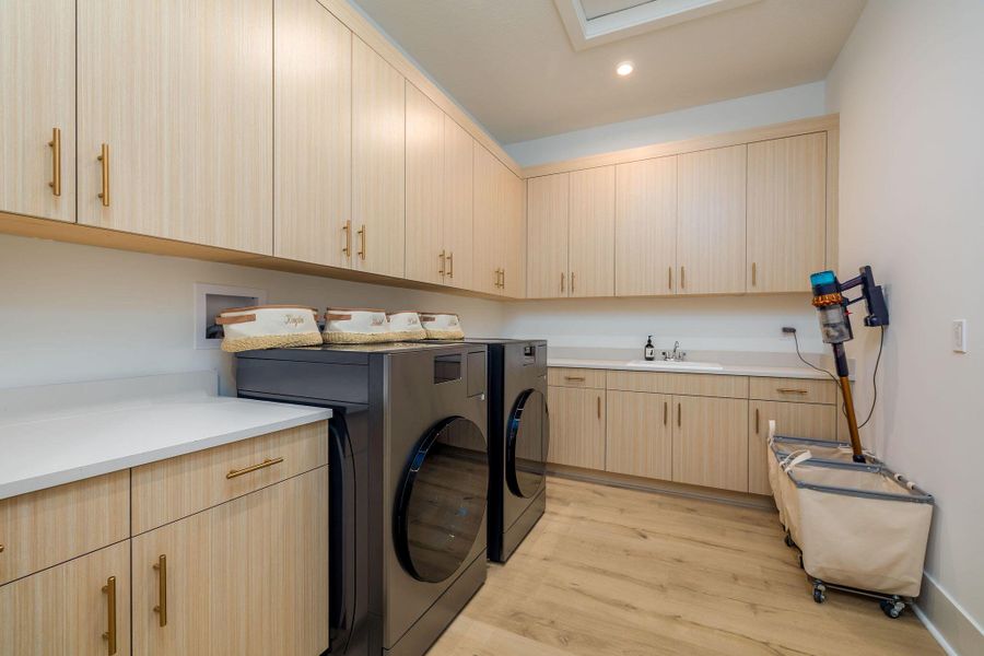 Furnished interior view inside a new home in , Port St. Lucie (Image 19).