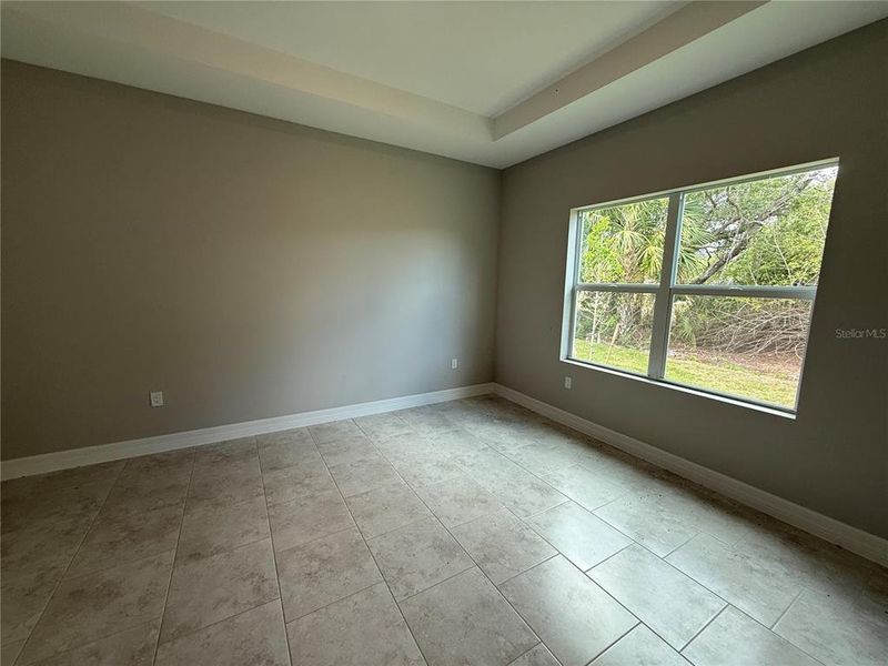 Spacious, unfurnished interior of a new home in , Port Charlotte (Image 13).