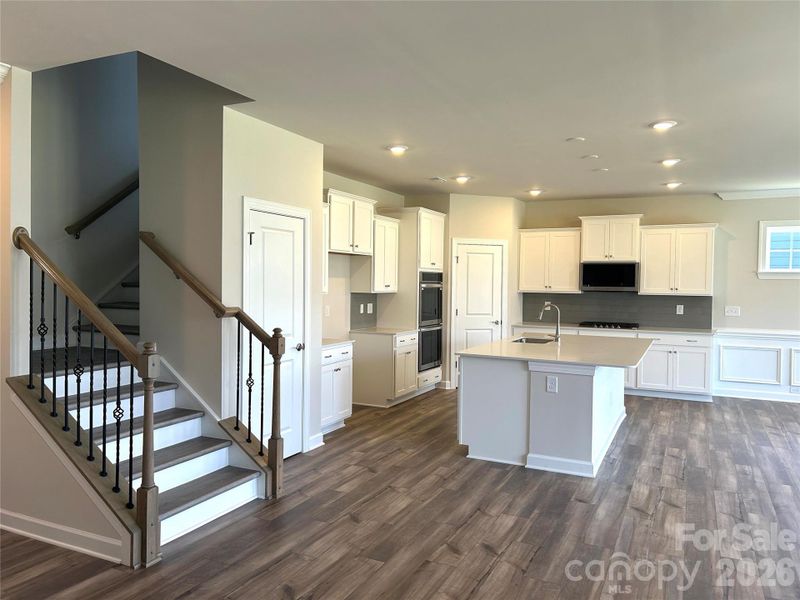 Furnished interior view inside a new home in Roselyn, Lancaster (Image 4).