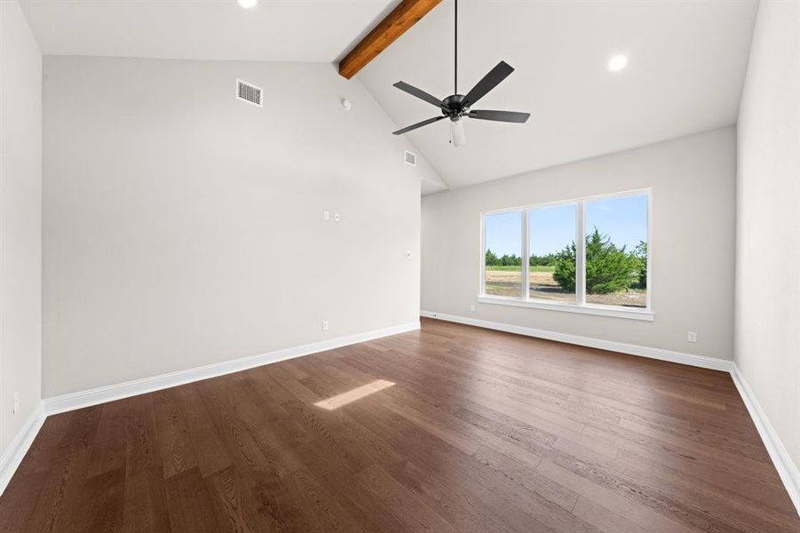 Spacious, unfurnished interior of a new home in , Waxahachie (Image 15). Spacious, unfurnished interior of a new home in , Waxahachie (Image 15).