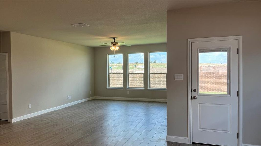 Spacious, unfurnished interior of a new home in Morningstar, Fort Worth (Image 8). Spacious, unfurnished interior of a new home in Morningstar, Fort Worth (Image 8).