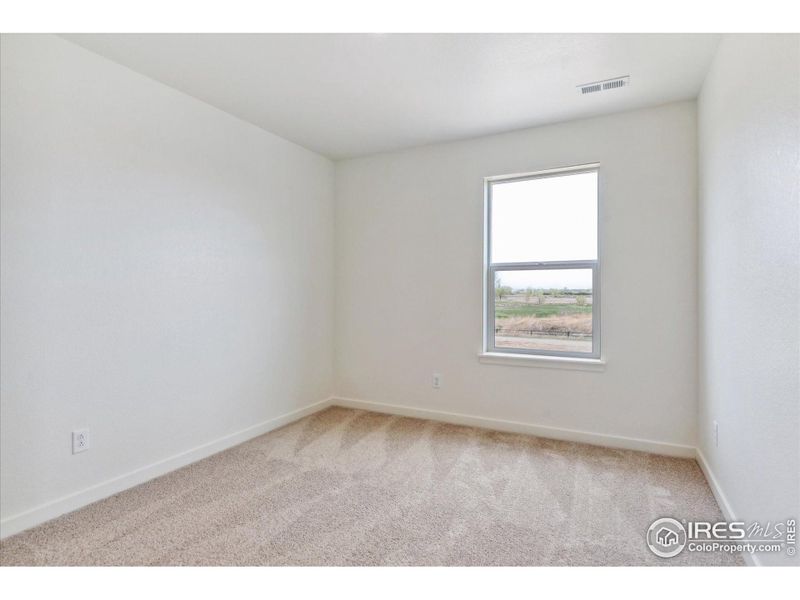 Spacious, unfurnished interior of a new home in Silver Peaks, Lochbuie (Image 17).