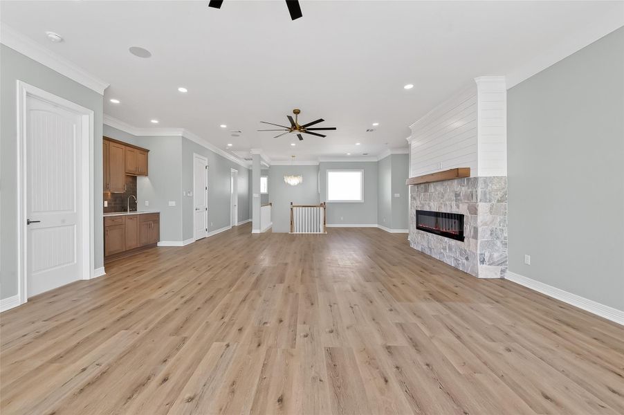 Spacious, unfurnished interior of a new home in , Freeport (Image 35).