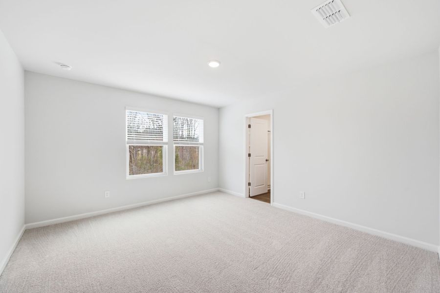 Spacious, unfurnished interior of a new home in Grand Arbor, Blythewood (Image 27).