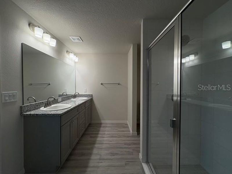 Furnished interior view inside a new home in , Ocala (Image 10).