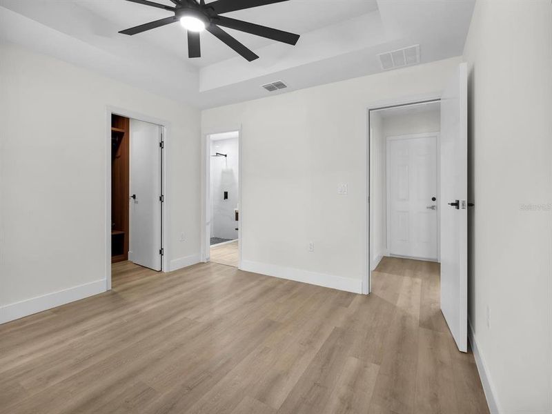 Spacious, unfurnished interior of a new home in , Ocklawaha (Image 14).